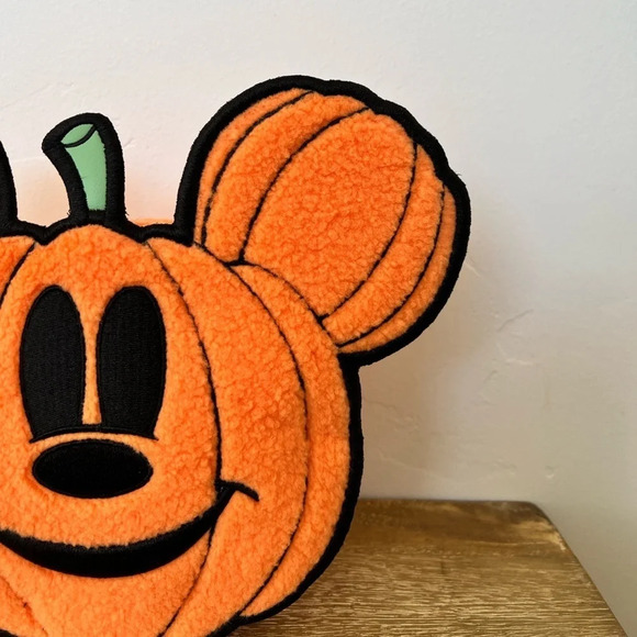 Stoney Clover Mickey Pumpkin Crossbody NWT - Picture 3 of 7